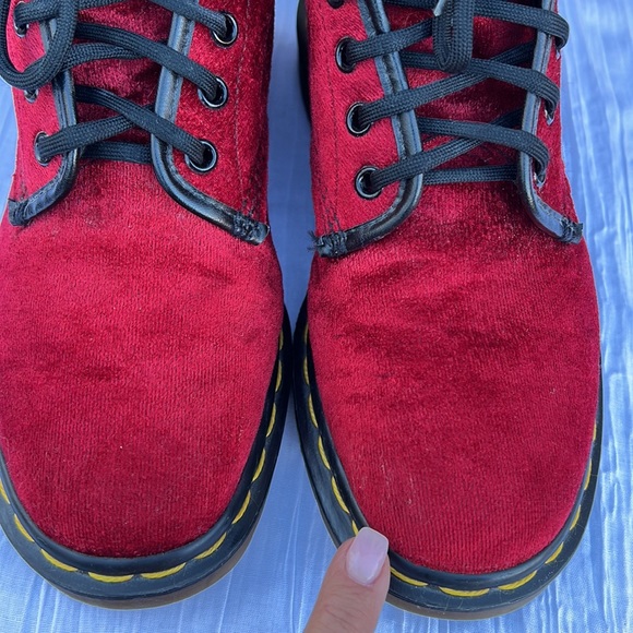 🏴 Dr. Martens MIE Vintage Red Velvet Boots UK 5 - Picture 13 of 17